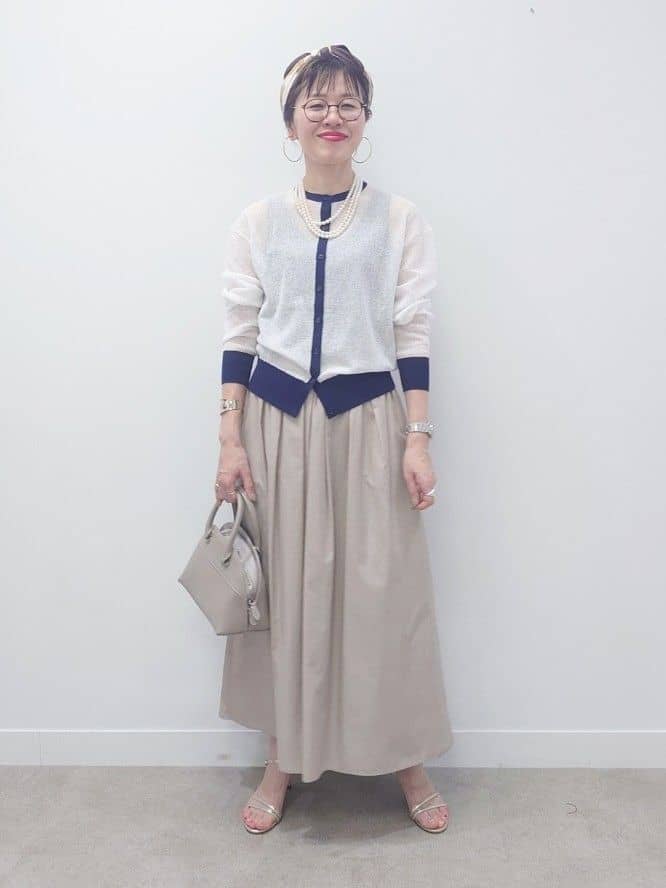 MUTSUKOさんの「UNTITLED｜【洗える】シアーニットカーディガン」を使ったコーディネート