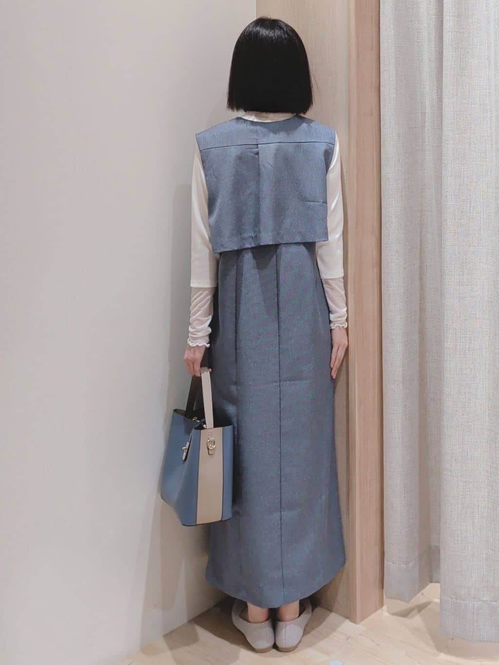 Yuiさんの「grove｜高評価！【一枚着／ジレ】着回しできるトレンチライクジャンドレ」を使ったコーディネート