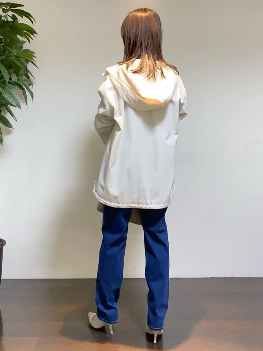 tomoさんの「UNTITLED｜【着映え/洗える】リラックスシャーリングブラウス」を使ったコーディネート