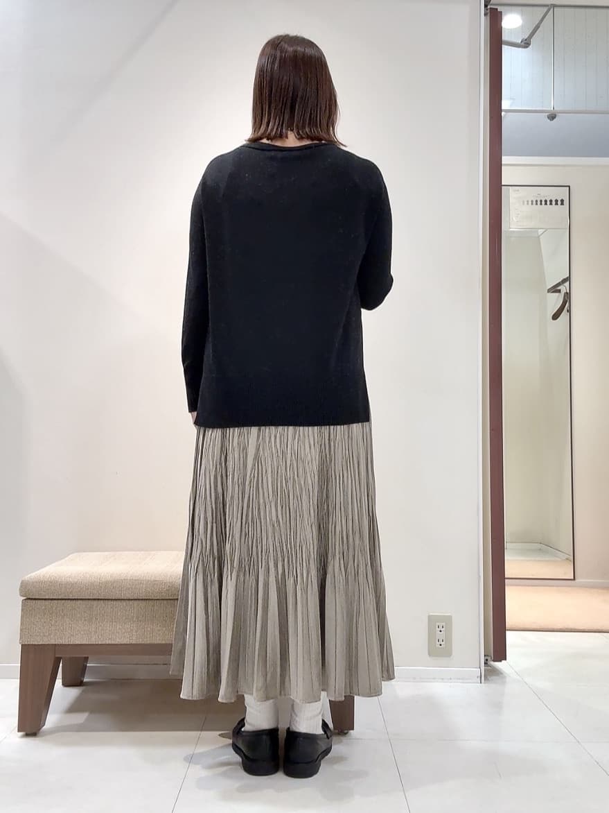 YUIさんの「UNTITLED｜【8色展開/体型カバー】魅せるタイムレスニット」を使ったコーディネート