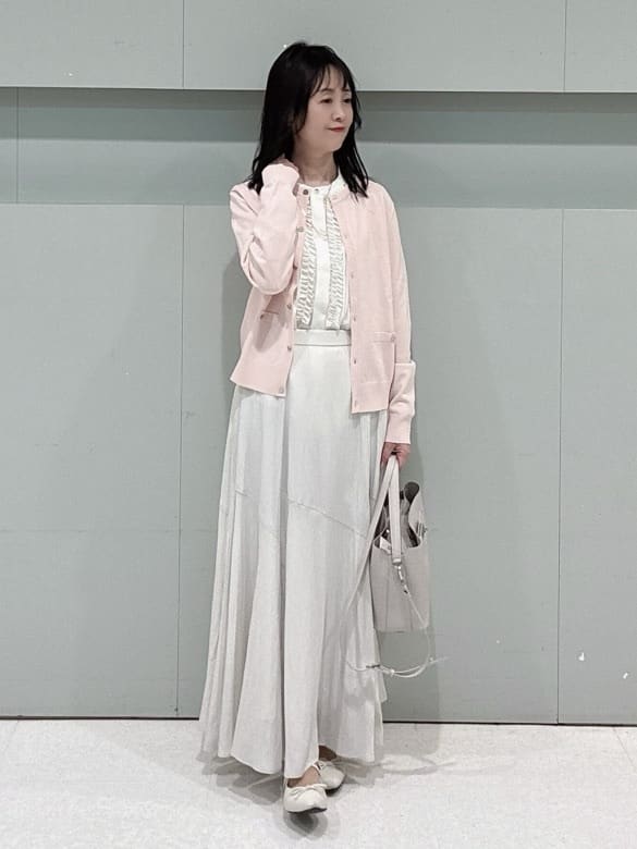 makiさんの「UNTITLED｜◆【アンサンブル可/洗える】クルーネックニットカーディガン」を使ったコーディネート