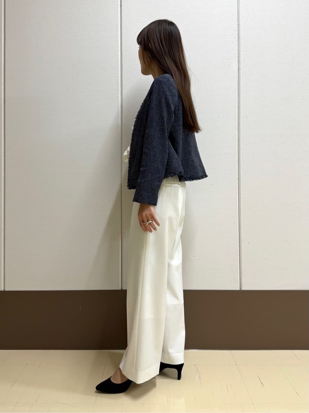mamiさんの「INDIVI｜【洗える】ラッフルサテンブラウス」を使ったコーディネート