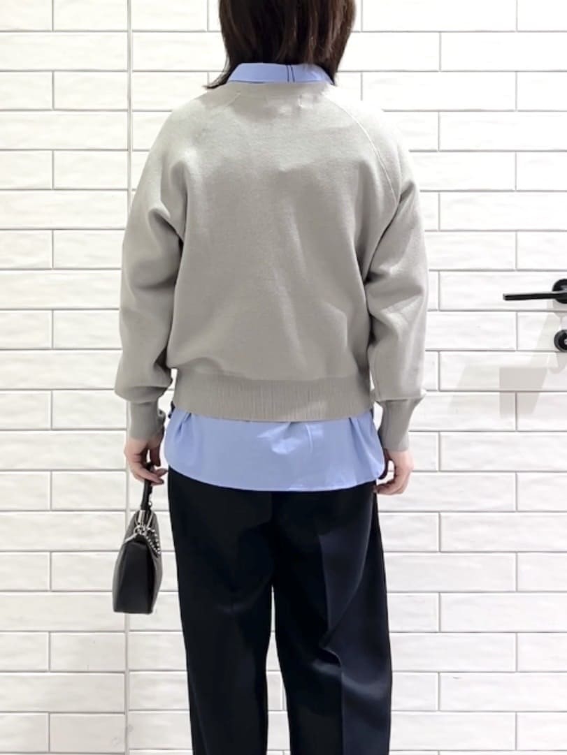 しおりさんの「OPAQUE.CLIP｜スウェットライクニット【洗濯機OK】」を使ったコーディネート
