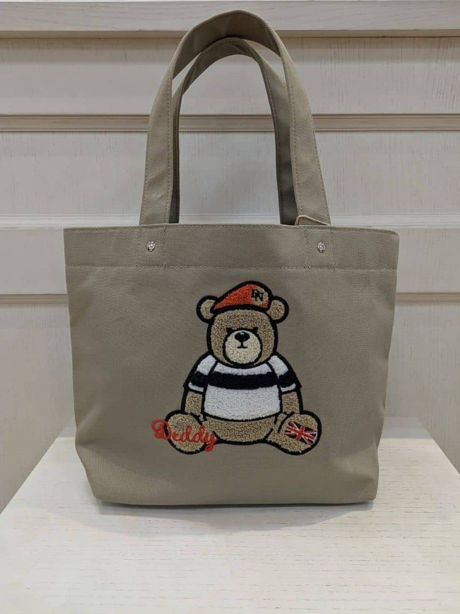 momoさんの「Dessin｜Deddyさがら刺繍トートバッグ」を使ったコーディネート