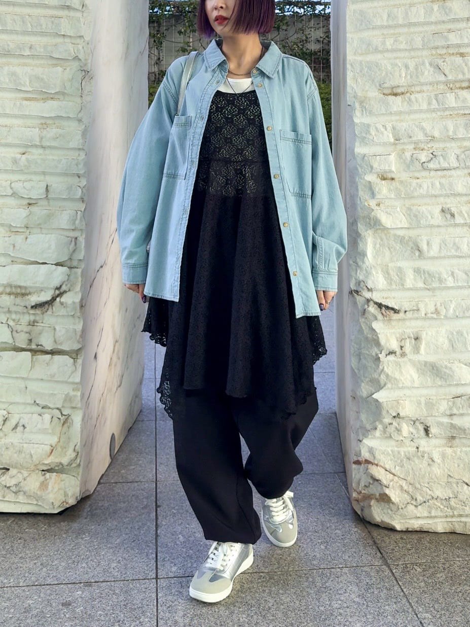𝐜𝐡𝐢𝐤𝐚さんの「SHOO･LA･RUE｜【前後2WAYネック】レイヤードスタイルにおすすめ レースキャミチュニック」を使ったコーディネート