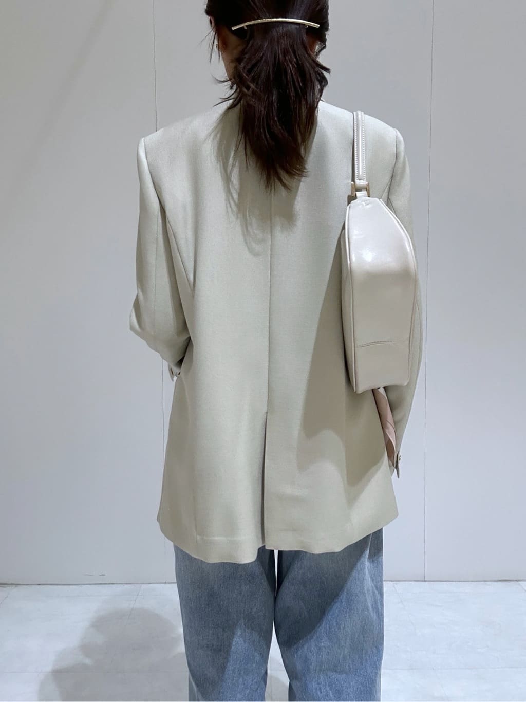 makiさんの「OPAQUE.CLIP｜金ボタンダブルブレストテーラードジャケット／セットアップ対応【洗える】」を使ったコーディネート