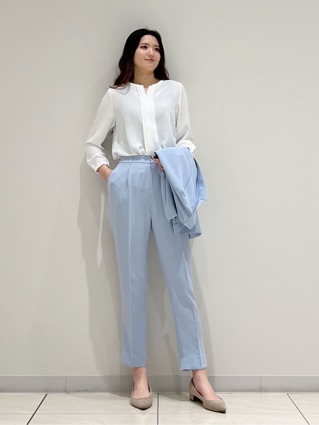 T.Kさんの「INDIVI｜【洗える／透けにくい】ジオメ柄プリントブラウス」を使ったコーディネート