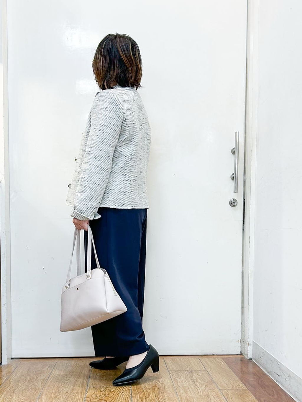 haruさんの「SHOO･LA･RUE｜【洗濯機可】上品で華やか スタンドフリルブラウス」を使ったコーディネート