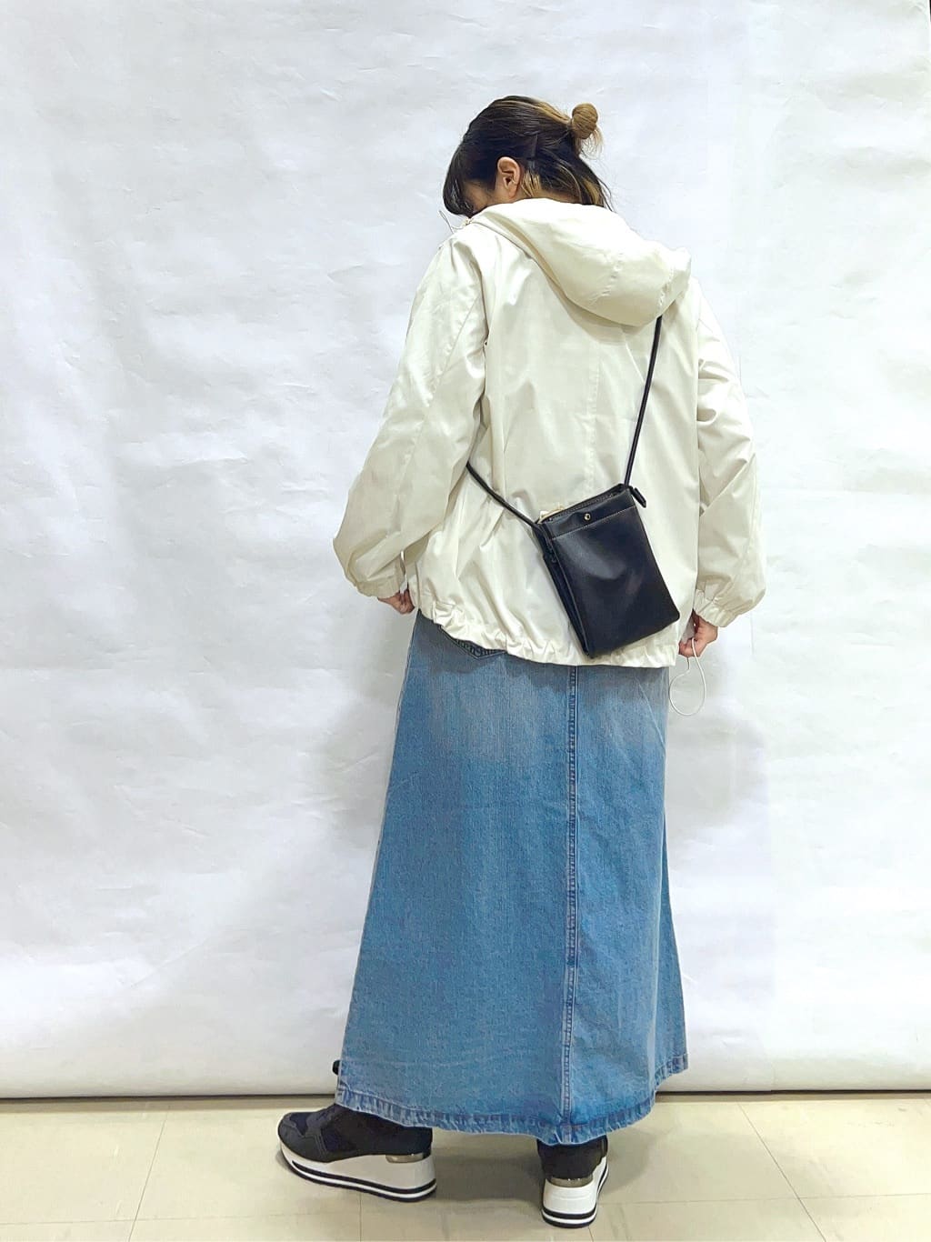 まっつんさんの「SHOO･LA･RUE｜【SHOO・LA・RUE DENIM】シンプルだから使いやすい Aラインスカート」を使ったコーディネート