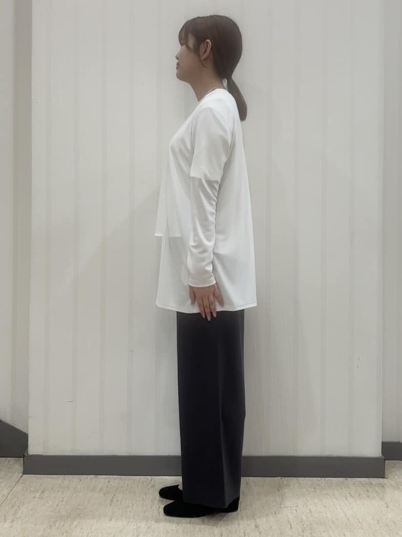 ちひさんの「INDIVI｜【抗菌防臭／消臭】上品光沢コットンTシャツ」を使ったコーディネート