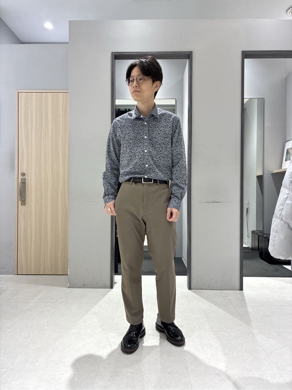 わいずみさんの「TAKEO KIKUCHI｜播州 ドビーストライプ フラワーシャツ」を使ったコーディネート