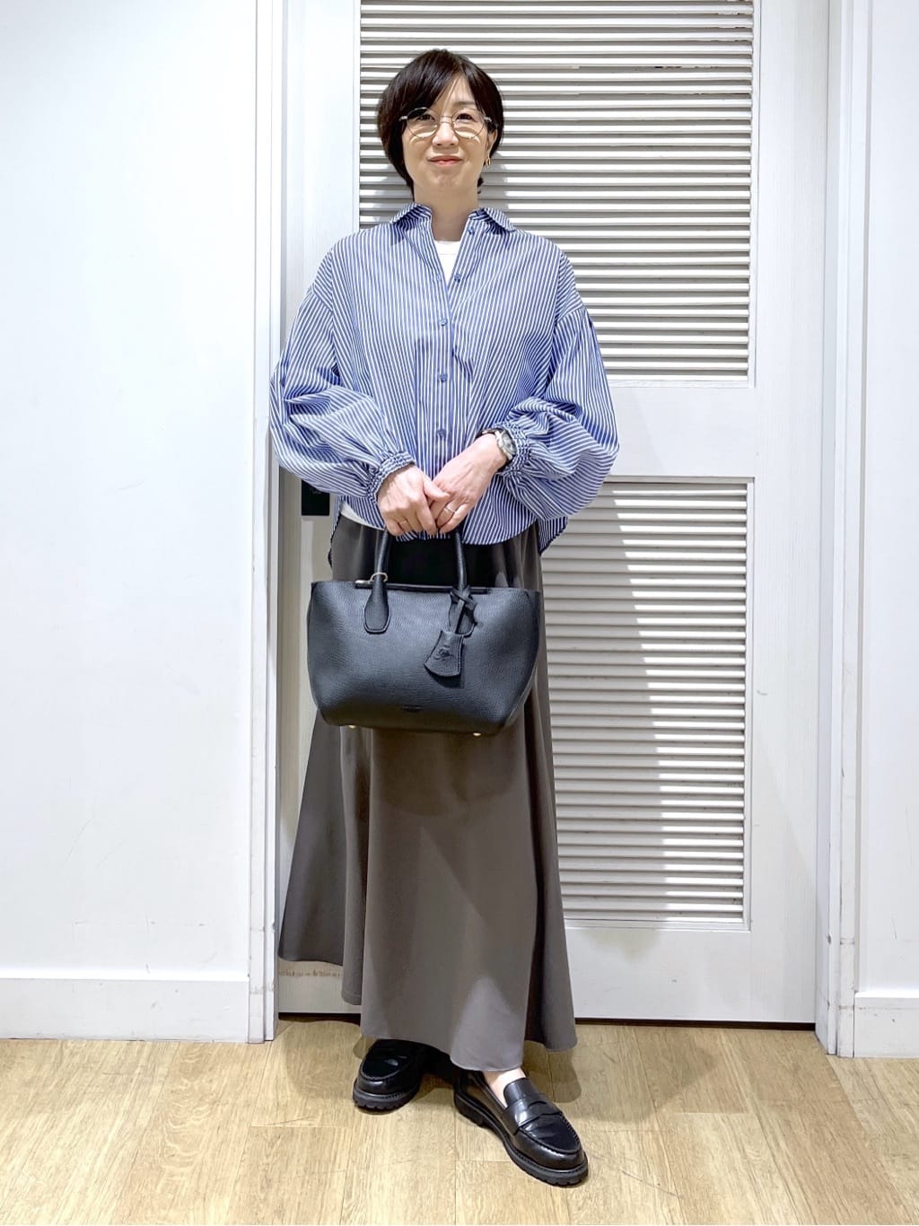 Miyazakiさんの「Dessin｜【洗える】バルーンスリーブバンドカラーシャツ」を使ったコーディネート