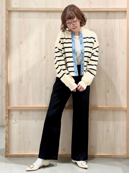 nakoさんの「THE SHOP TK｜【羽織るだけでこなれ感を演出】デニム切替カーディガン」を使ったコーディネート