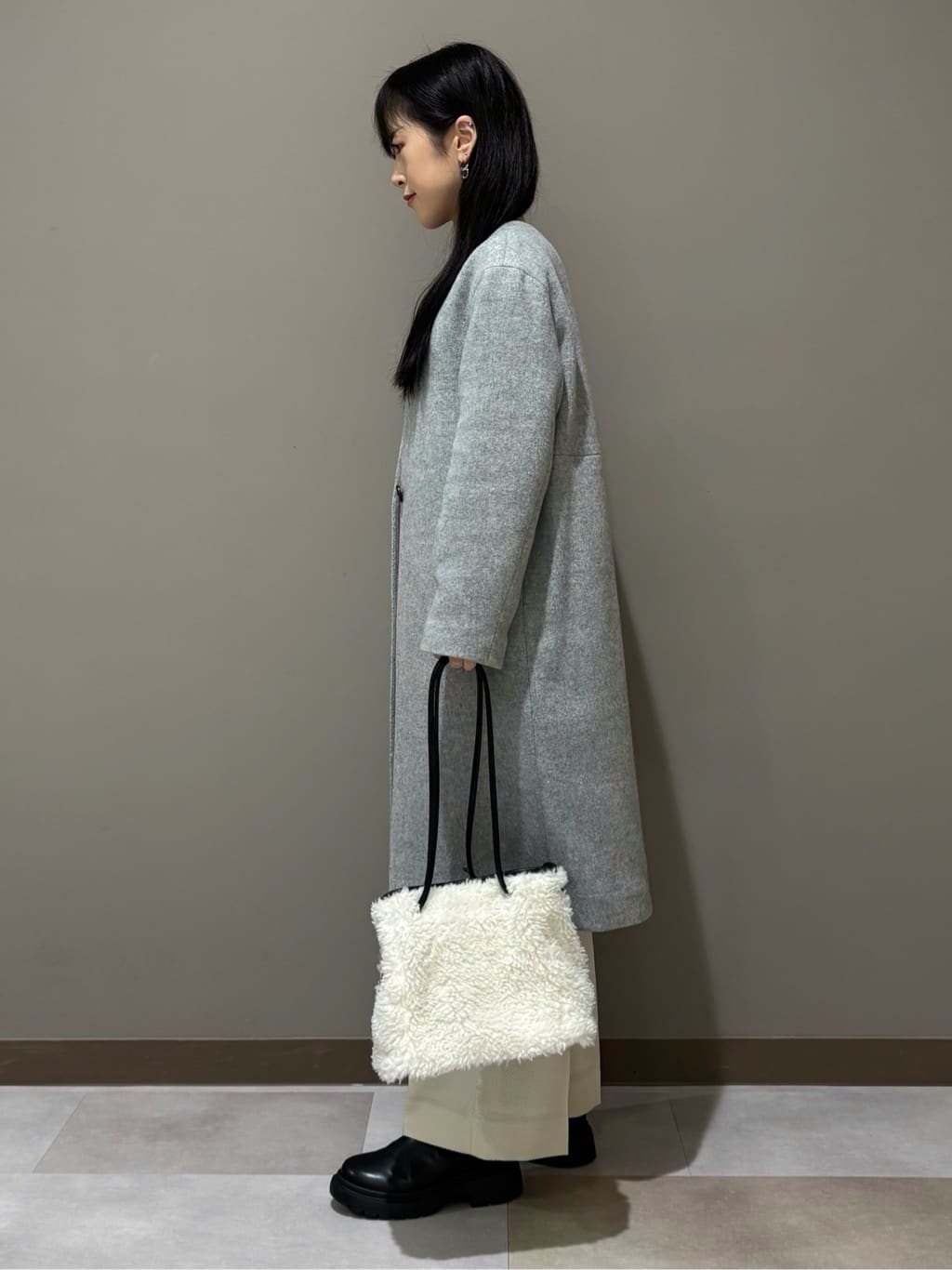 KEIKOさんの「INDIVI｜【軽量／ウール混】ライトフォルム ロングコート」を使ったコーディネート