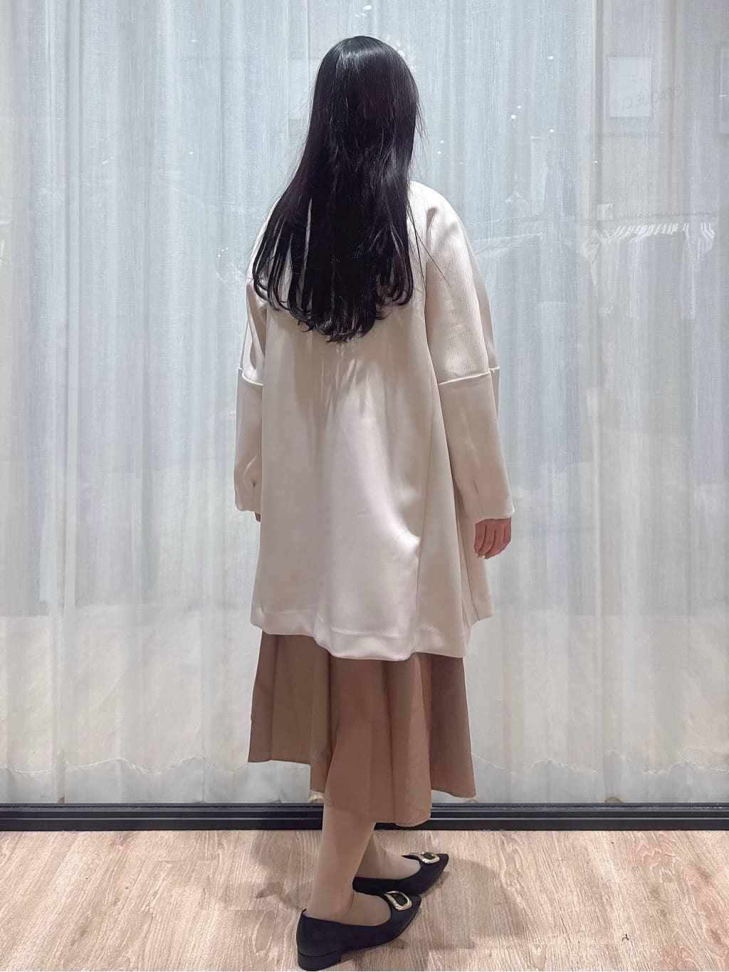 ぞうげさんの「OPAQUE.CLIP｜フォルムスリーブミドルコート【洗濯機OK】」を使ったコーディネート