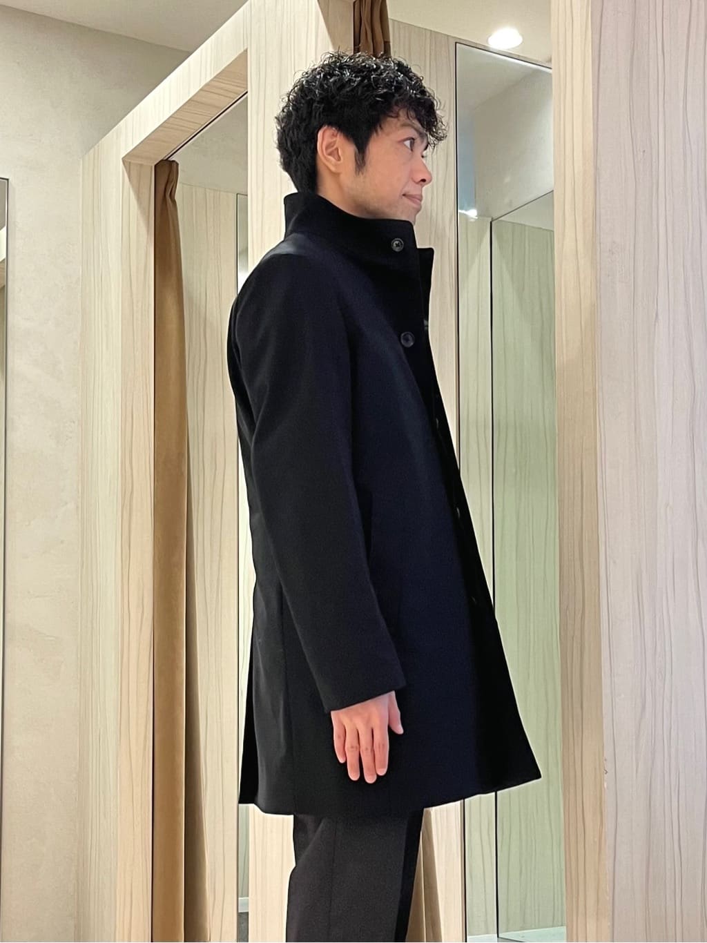 URAさんの「TAKEO KIKUCHI｜【ダウンライナー付き】ドビースタンドカラーコート」を使ったコーディネート