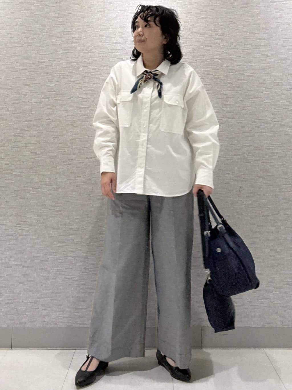 KOJIMAさんの「Reflect｜ダンガリーワイドパンツ」を使ったコーディネート