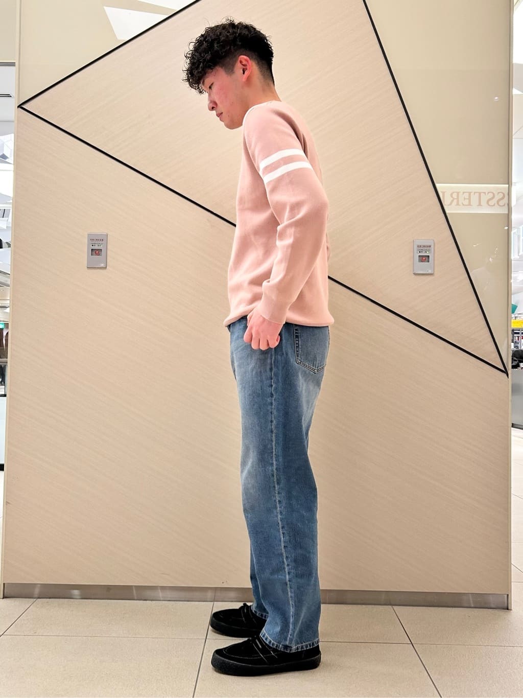 千葉亮太さんの「DRESSTERIOR｜◆【Safari5月号掲載】10．6oz コンフォートワイドデニムパンツ」を使ったコーディネート