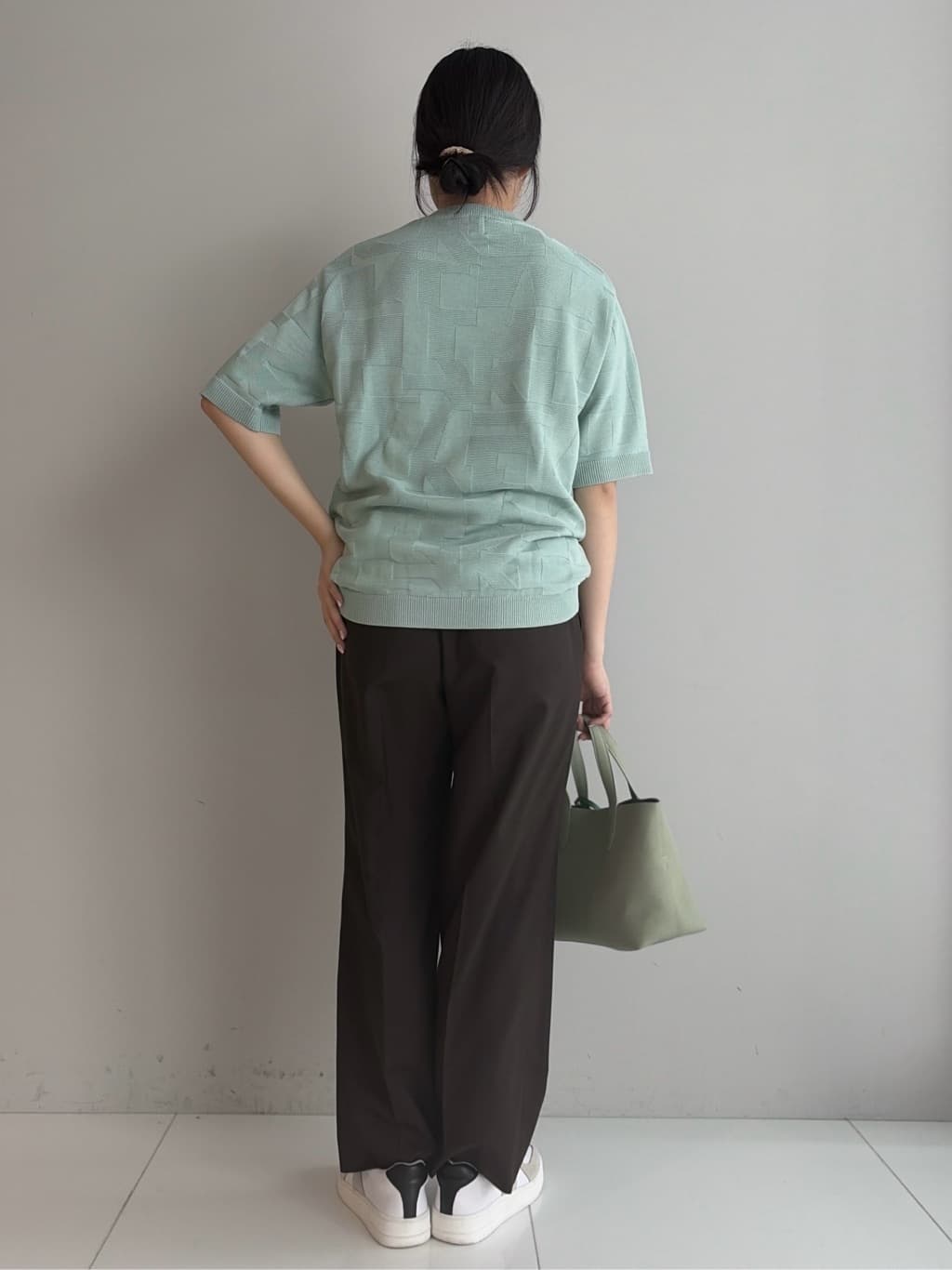 Akutagawaさんの「TAKEO KIKUCHI｜【徳島ニット】ニットＴシャツ」を使ったコーディネート