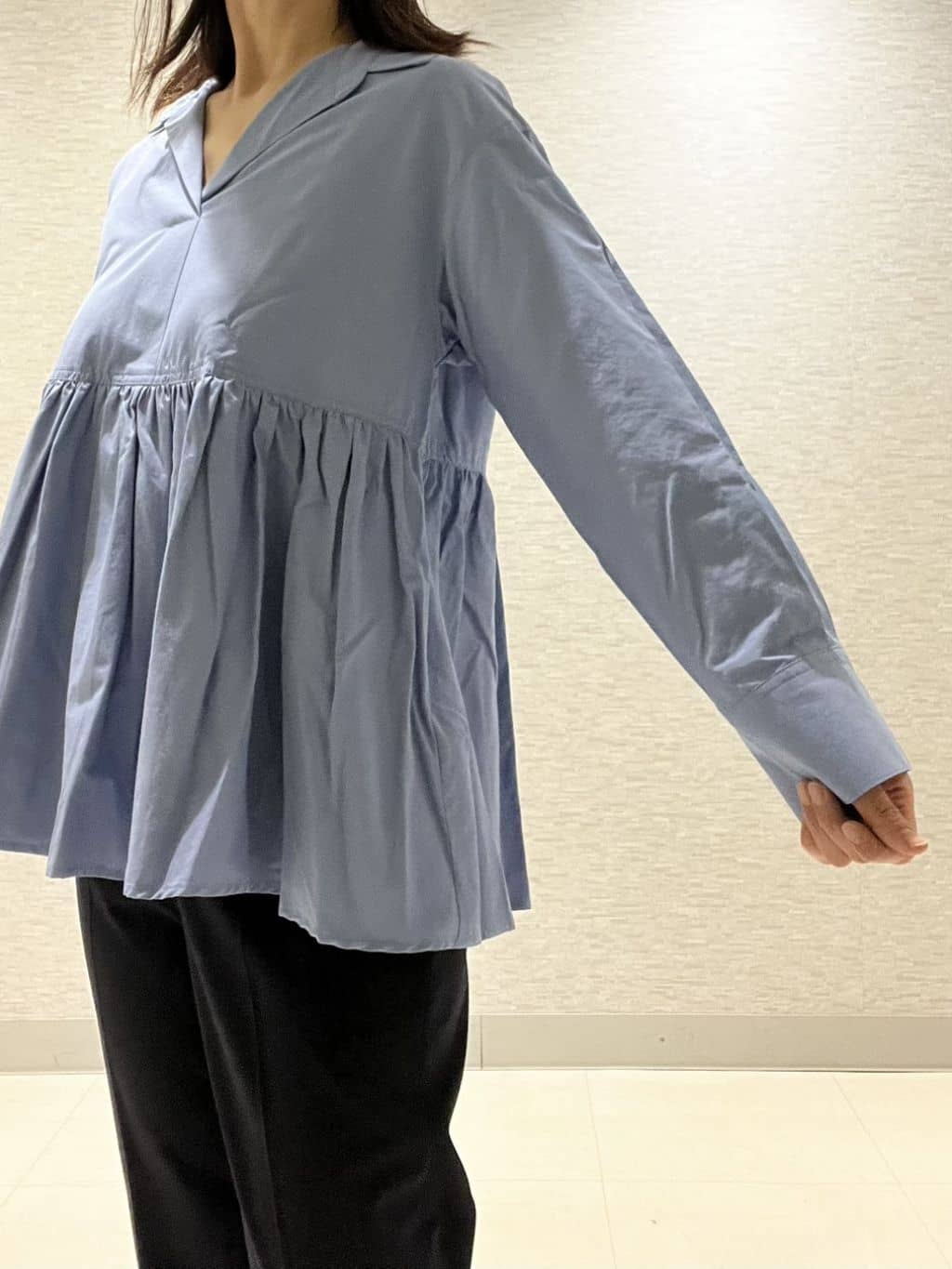 marikoさんの「Reflect｜【レイヤードにおすすめ◎】ペプラムデザインシャツ」を使ったコーディネート