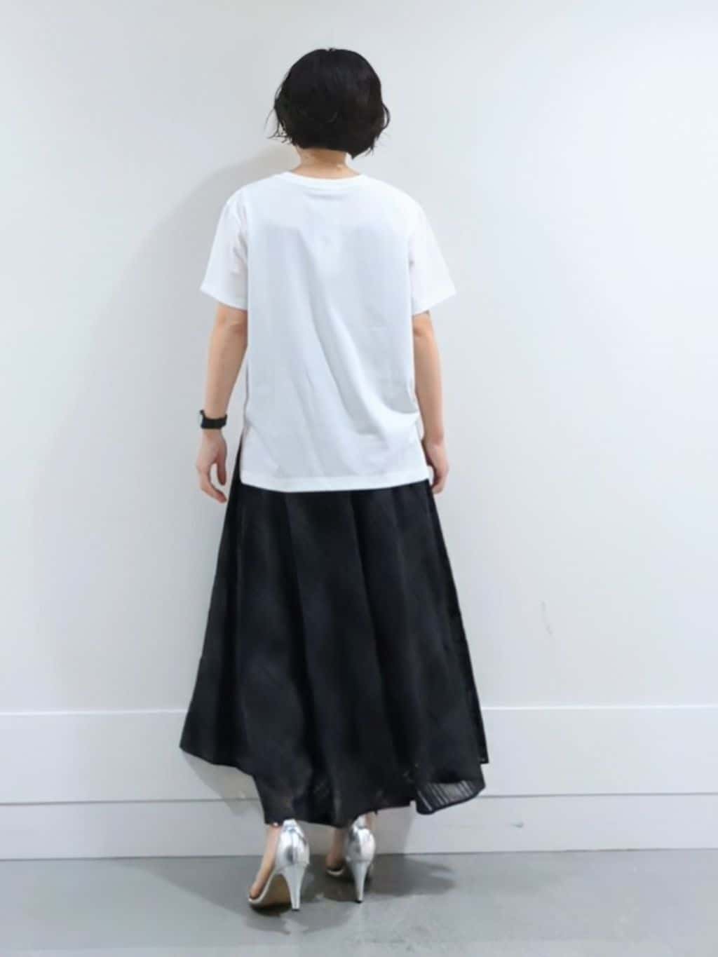 ミズタさんの「UNTITLED｜【セットアップ可/後ろウエストゴム】シアーチェックスカート」を使ったコーディネート