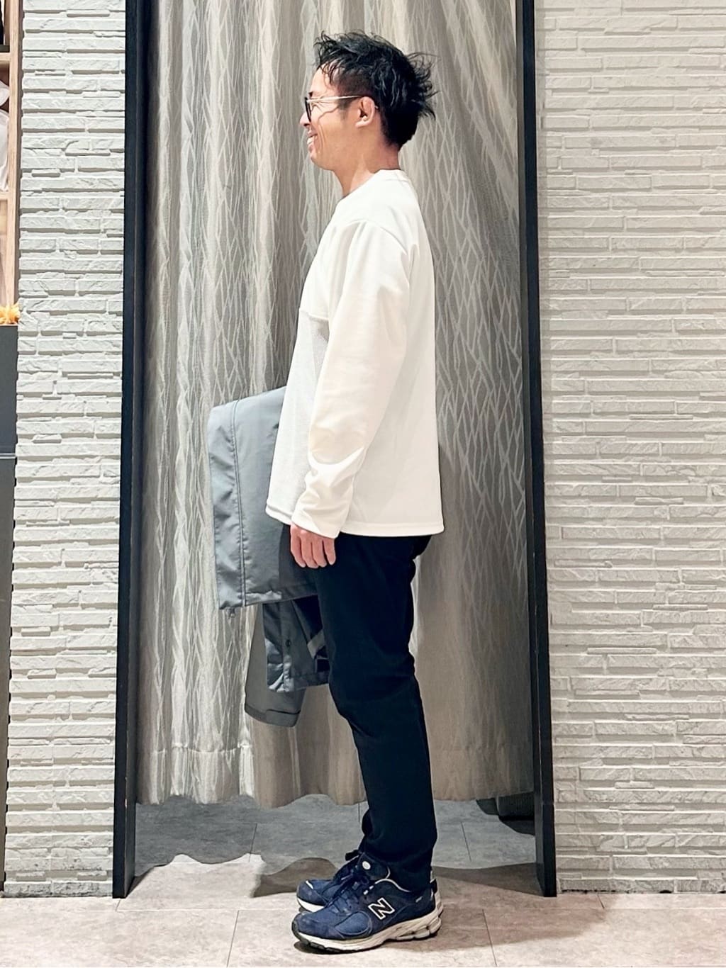 KENJI Iさんの「THE SHOP TK｜【季節の変わり目に最適】ナイロンマウンテンパーカ  防風/洗濯機OK」を使ったコーディネート