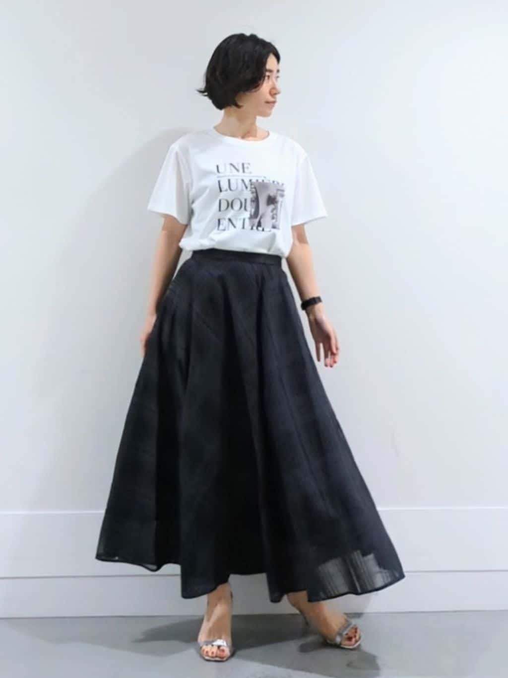 ミズタさんの「UNTITLED｜【セットアップ可/後ろウエストゴム】シアーチェックスカート」を使ったコーディネート