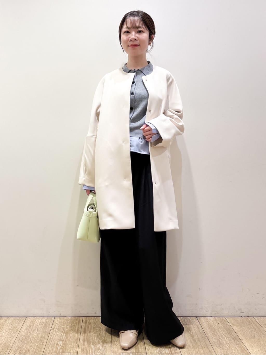 ayaさんの「index｜フォルムスリーブミドルコート【洗濯機OK】」を使ったコーディネート