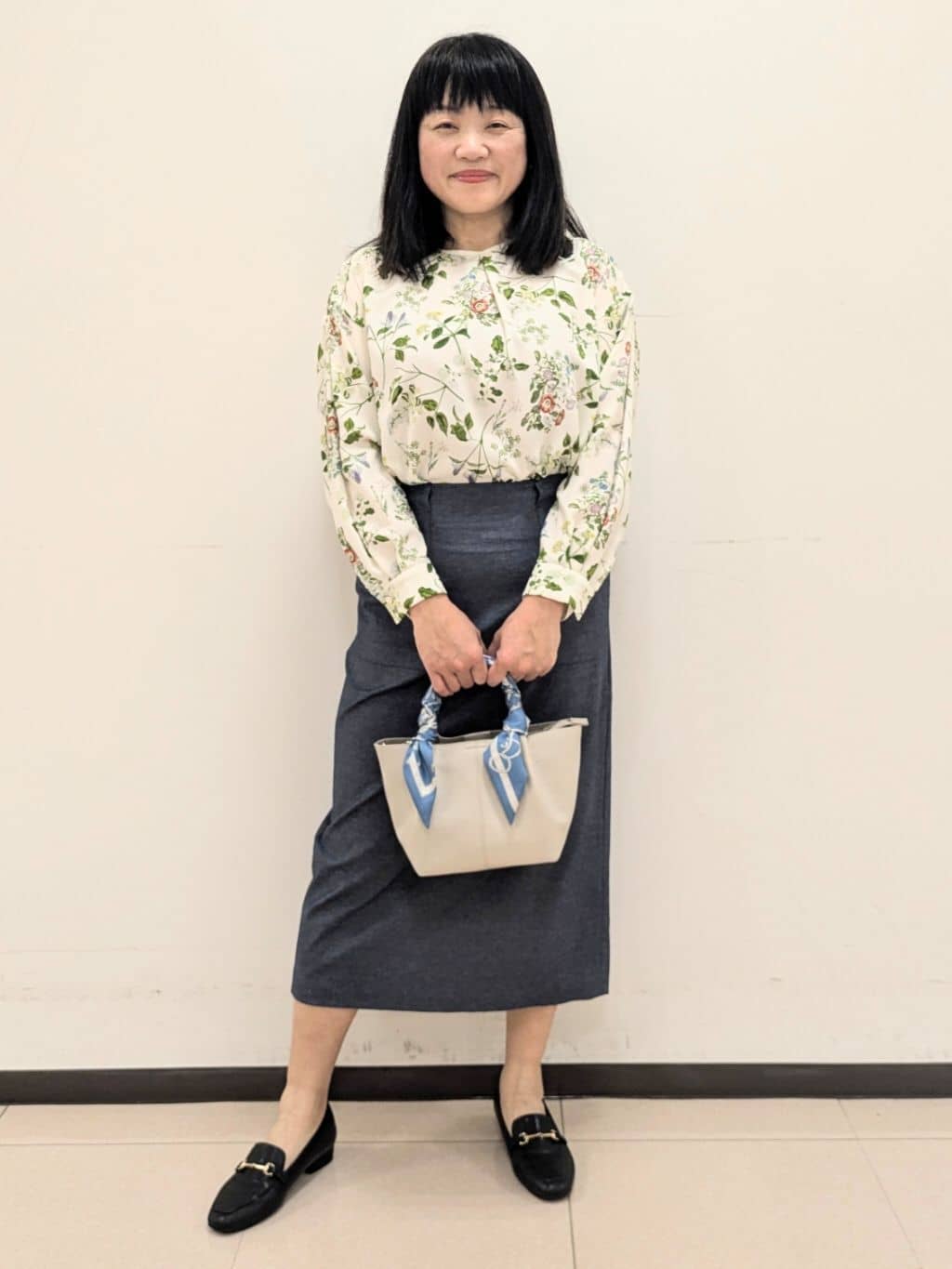 ともさんの「UNTITLED｜【花柄/洗える】ボタニカルブラウス」を使ったコーディネート