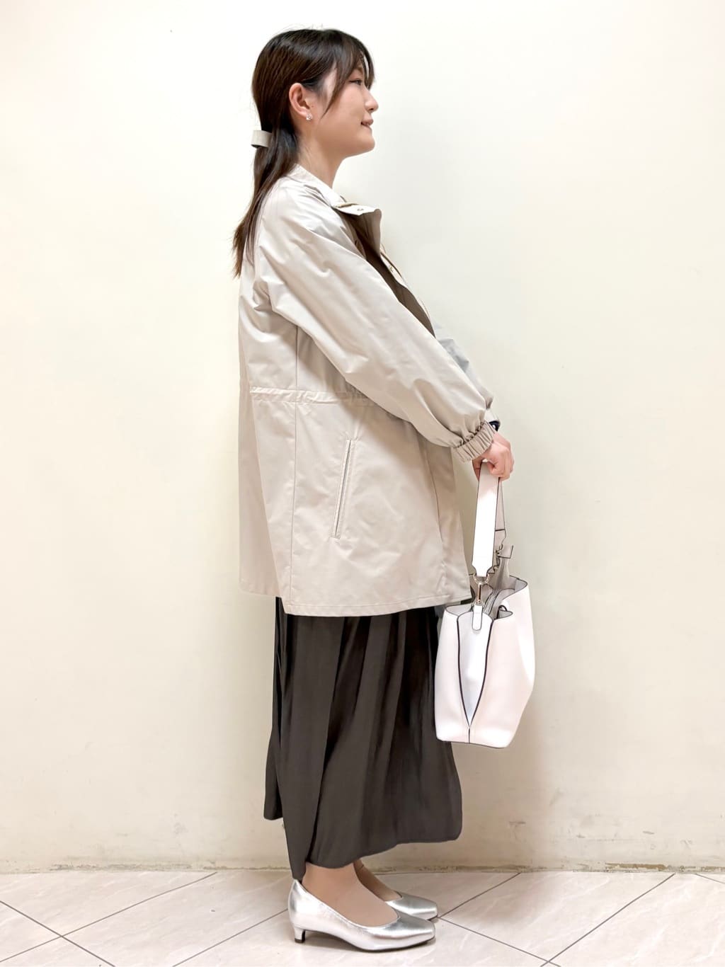 mikiさんの「Reflect｜【撥水】ストレッチタフタミドル丈スタンドカラーコート」を使ったコーディネート