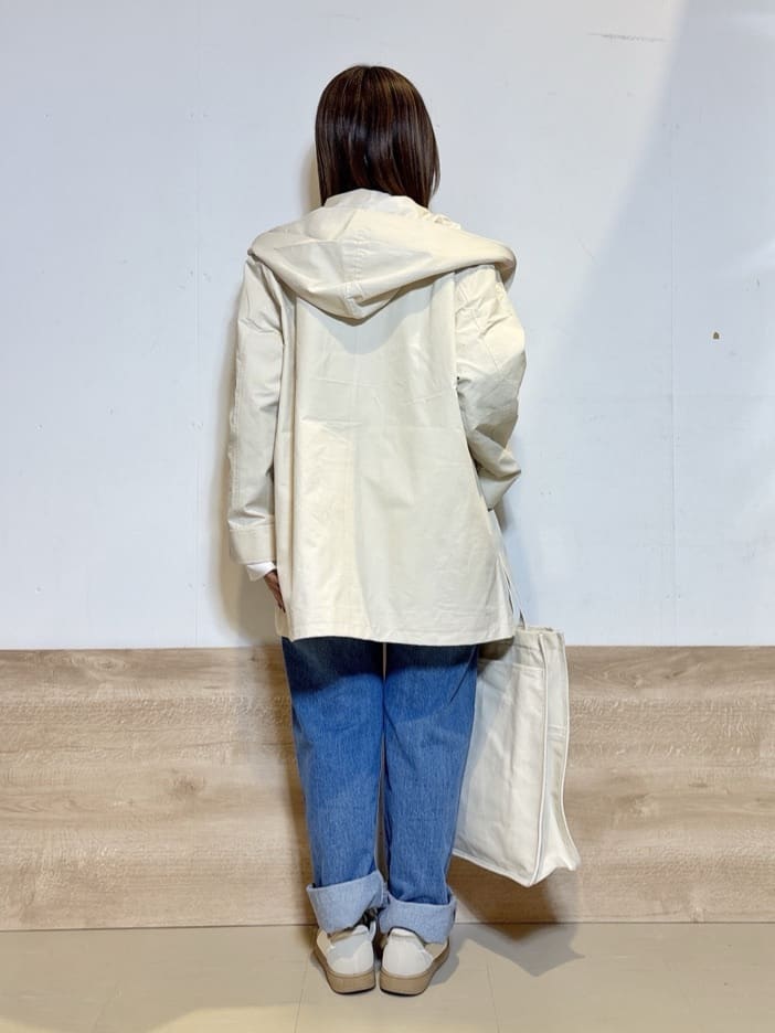 るねさんの「SHOO･LA･RUE｜【防花粉/洗濯機可/S-LL】ゆったり着られる 大人のテントフーディージャケット」を使ったコーディネート