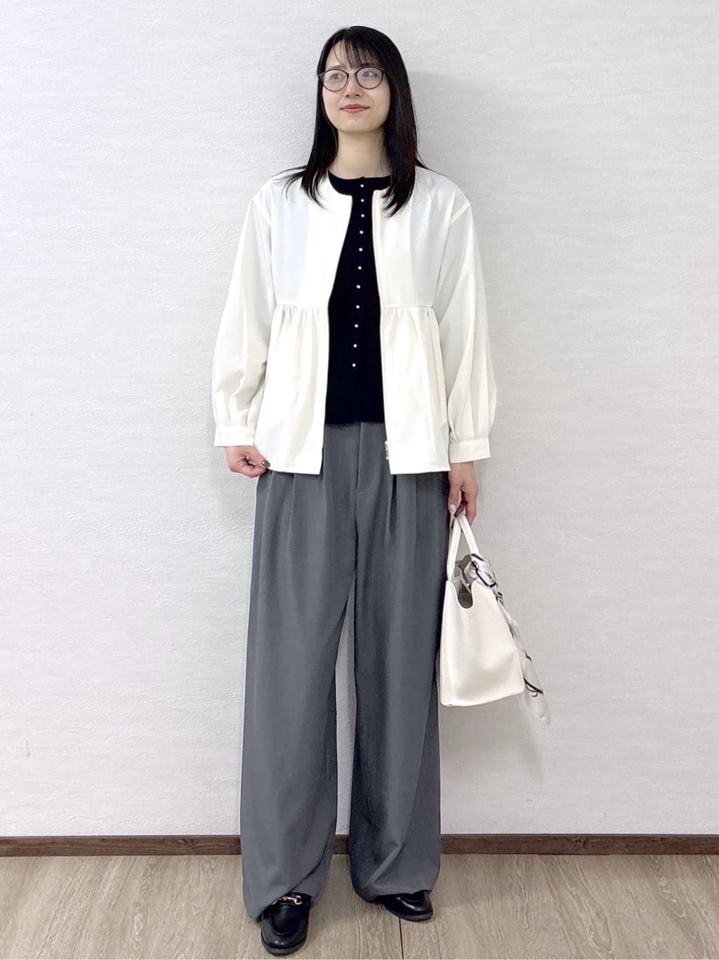 sachikoさんの「OPAQUE.CLIP｜撥水ノーカラーペプラムブルゾン【洗濯機OK／抗ピル】」を使ったコーディネート