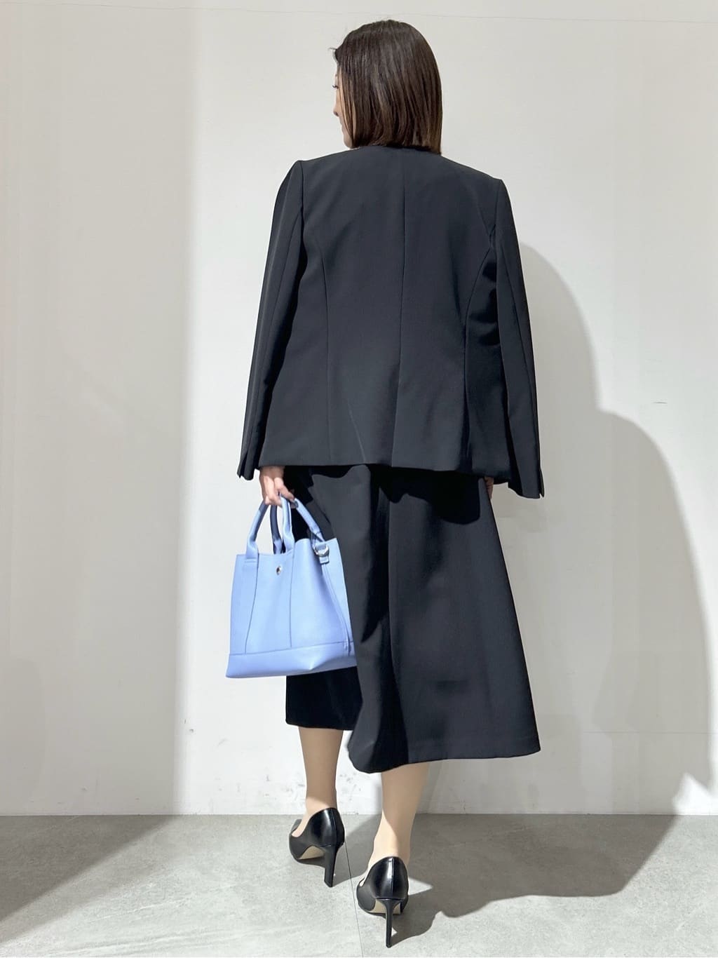 NAKAさんの「OPAQUE.CLIP｜《通勤／セットアップ対応》 Vネックジャケット／ダブルクロス【洗濯機OK】」を使ったコーディネート