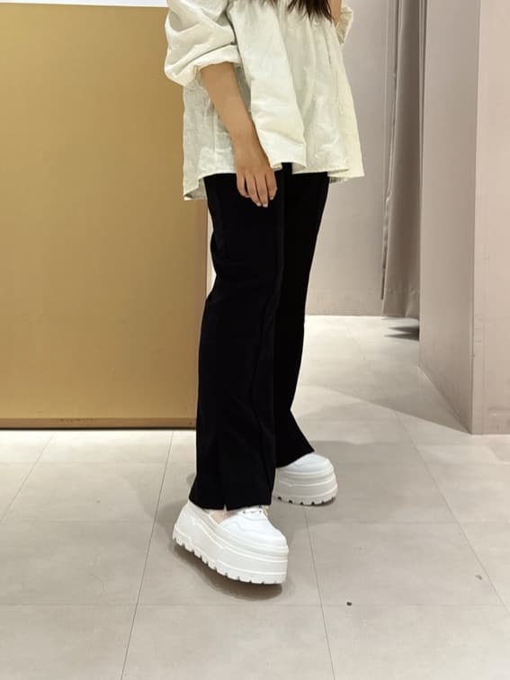 neinaさんの「ESPERANZA｜ラメライン厚底スニーカー」を使ったコーディネート