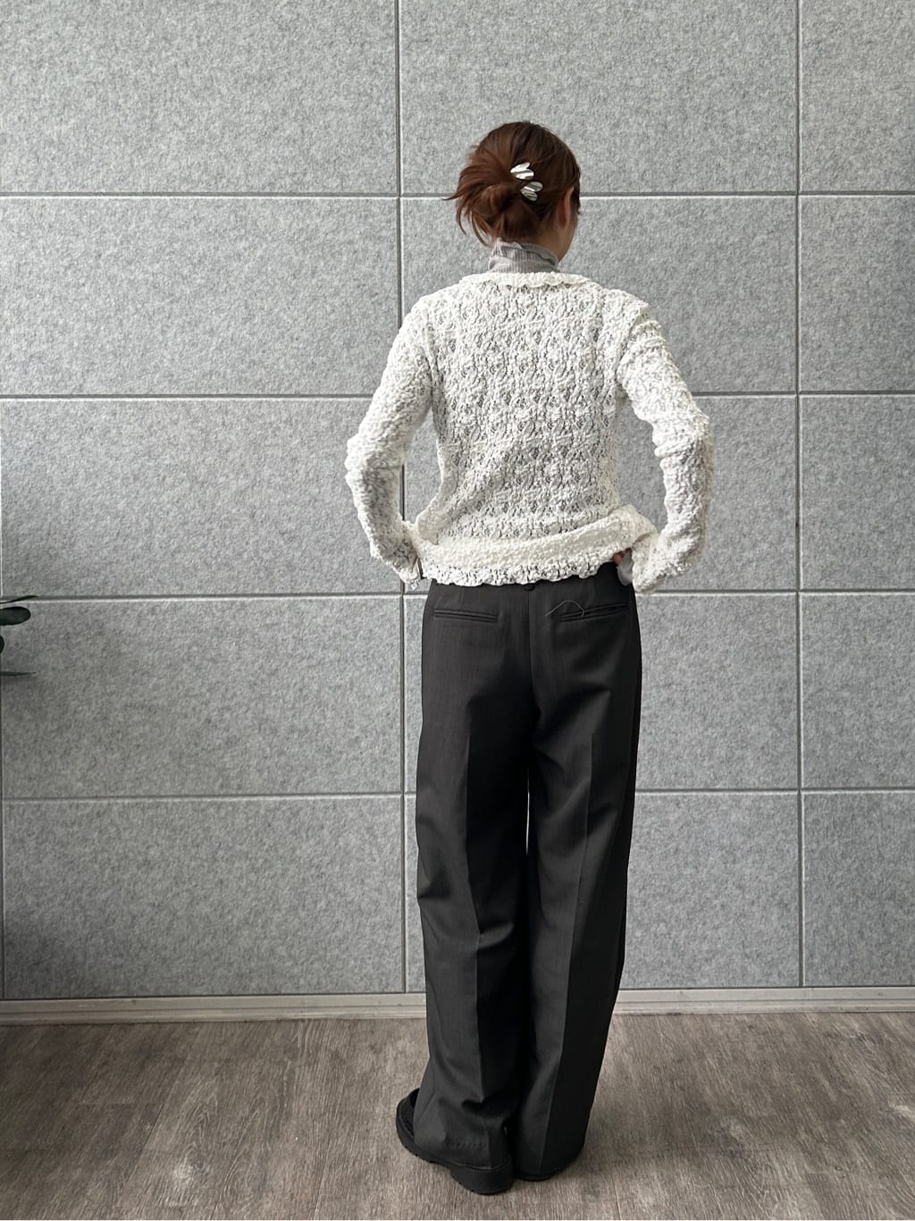 harunaさんの「CODE A｜【Re】fluffy lace blouse」を使ったコーディネート