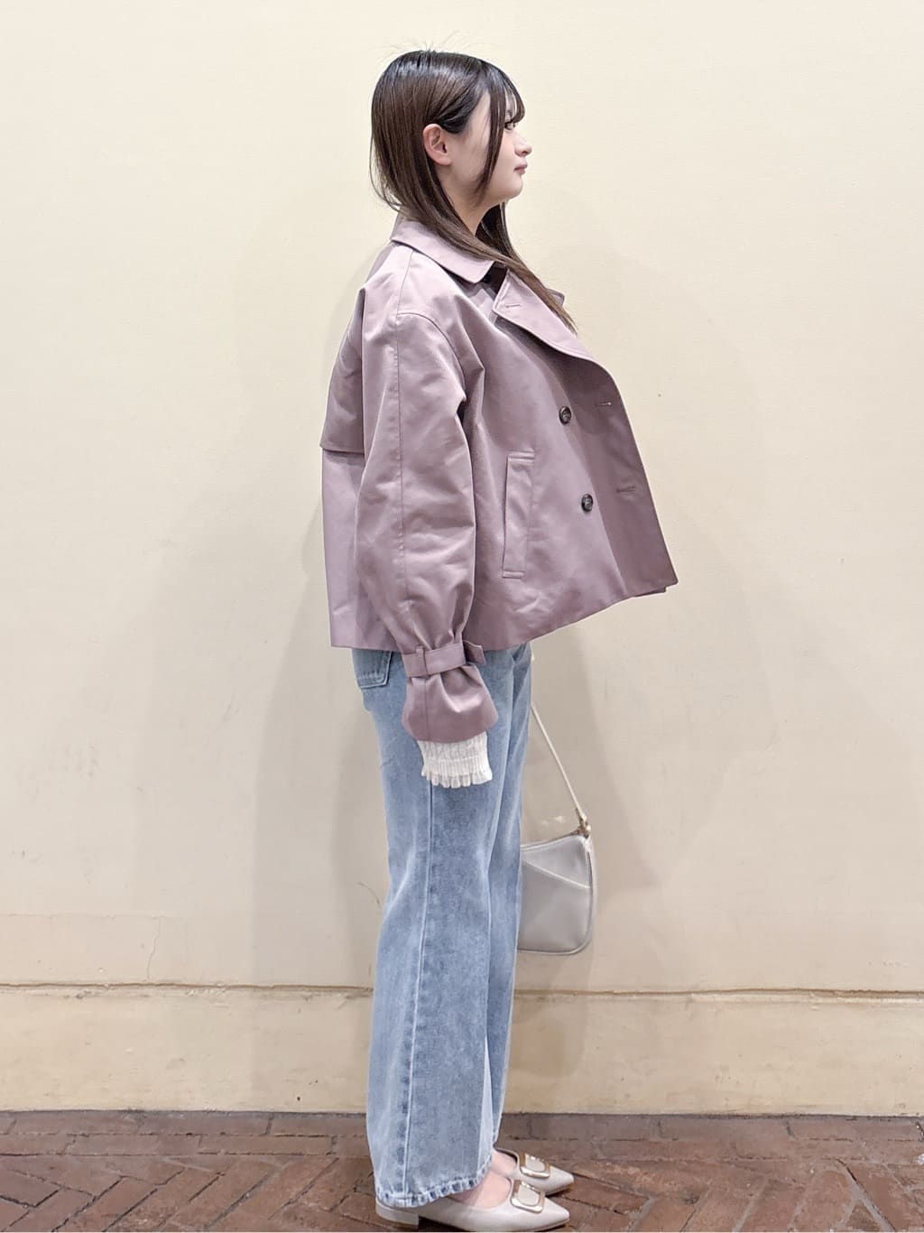 shiuさんの「OPAQUE.CLIP｜キャンディスリーブショートトレンチコート【洗濯機OK／撥水／防花粉】《5col》」を使ったコーディネート