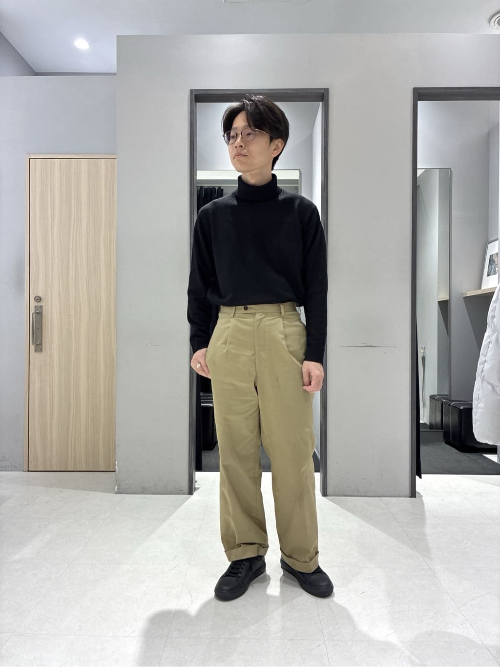 わいずみさんの「TAKEO KIKUCHI｜播州 ドビーストライプ フラワーシャツ」を使ったコーディネート