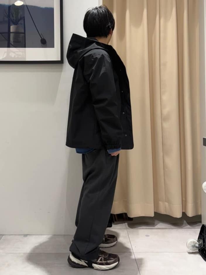 はさんの「THE SHOP TK｜【季節の変わり目に最適】ナイロンマウンテンパーカ  防風/洗濯機OK」を使ったコーディネート