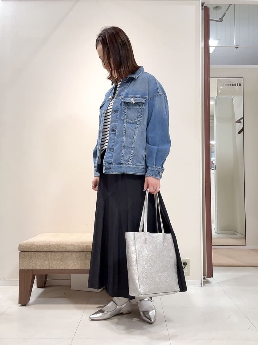 YUIさんの「UNTITLED｜【洗える/レイヤードTシャツ】ラウンドテールジャージプルオーバー」を使ったコーディネート