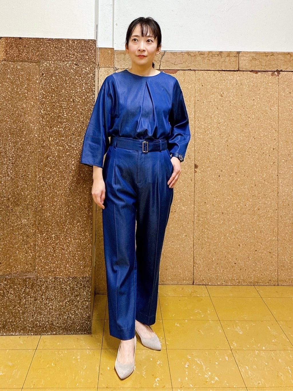 hattoriさんの「INDIVI｜【洗える／UVケア／SETUP可能】デニムライク ランタン袖ブラウス」を使ったコーディネート