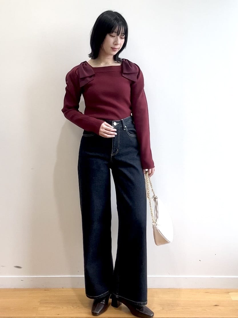 RINAさんの「OPAQUE.CLIP｜ショルダービッグリボンスクエアニット【洗濯機OK】」を使ったコーディネート