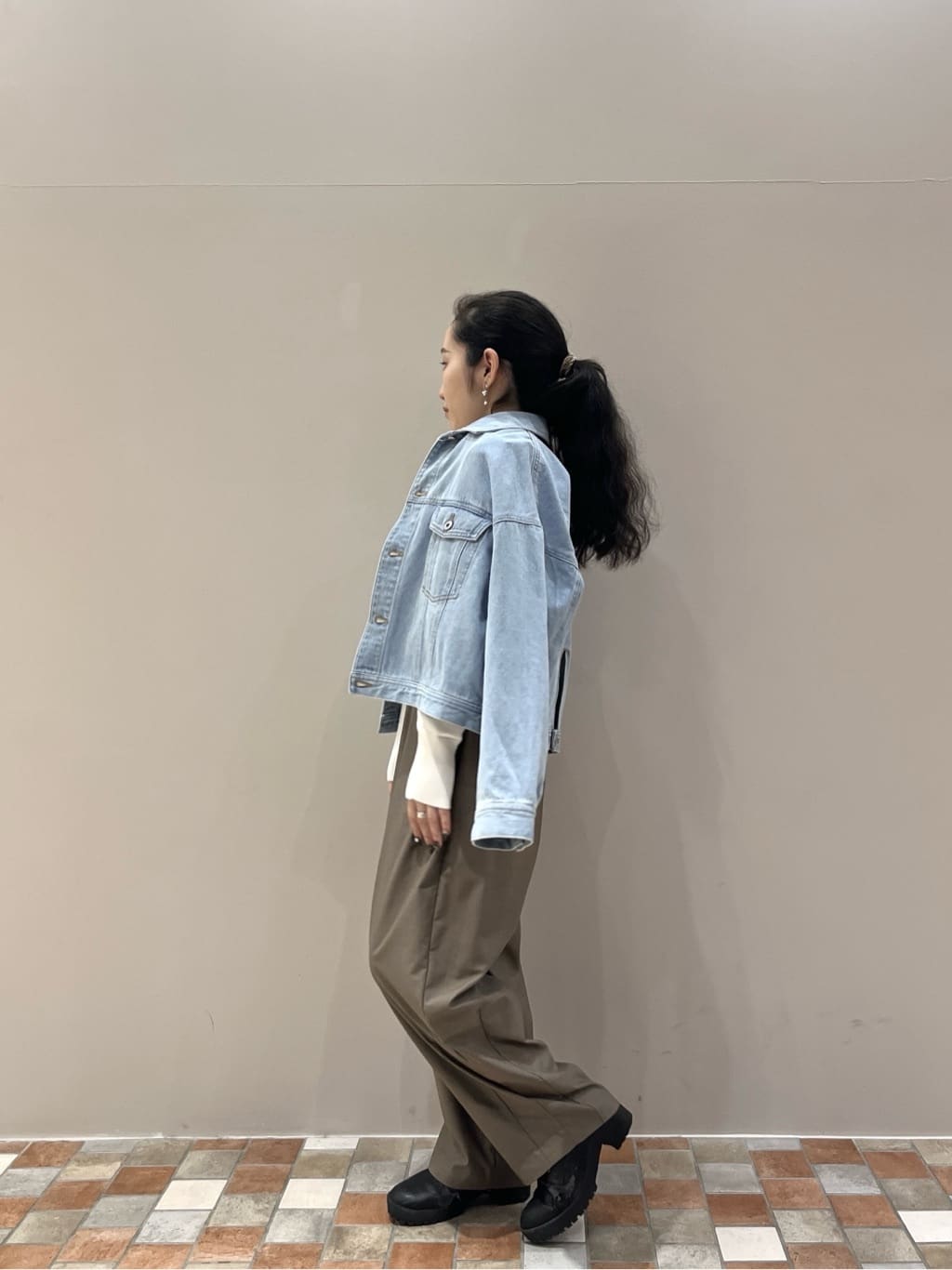Uminoさんの「INDIVI｜ボックスデニムジャケット」を使ったコーディネート