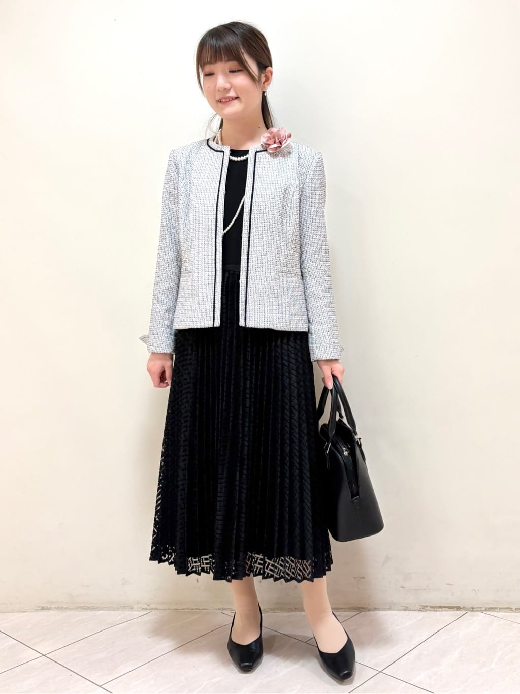 mikiさんの「Reflect｜【SS-4Lサイズ】シフォン&times;幾何柄レースプリーツワンピース」を使ったコーディネート