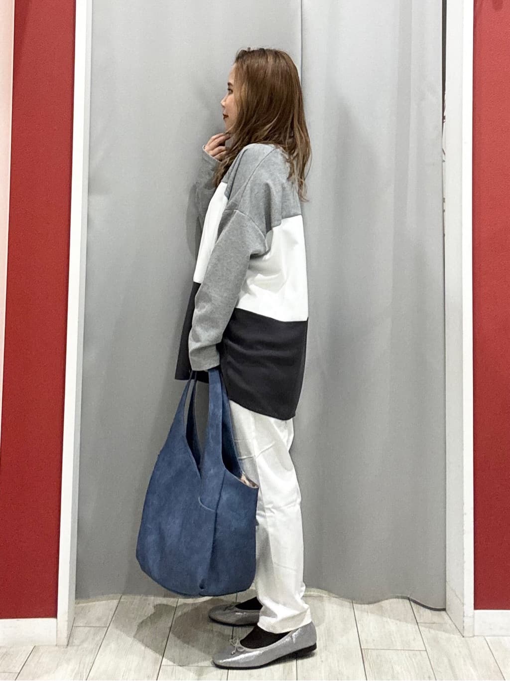 shioさんの「SHOO･LA･RUE｜【洗濯機可/S-LL/体型カバー】インせず着られる 3段切替 配色トップス」を使ったコーディネート