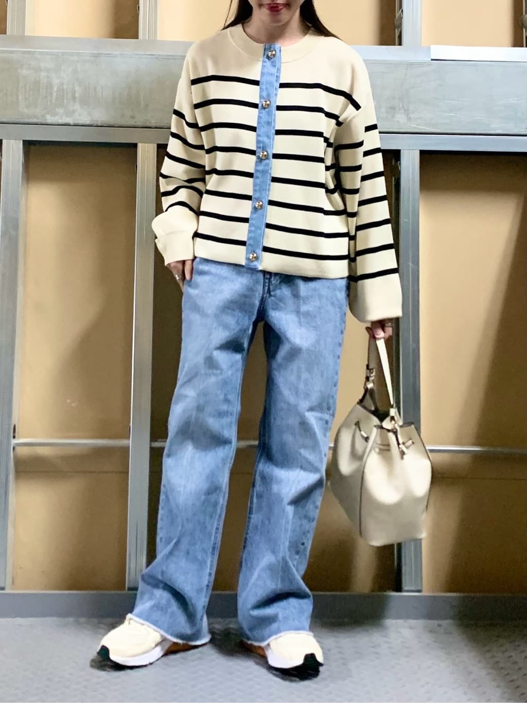 sahoさんの「THE SHOP TK｜AIBO DENIM フレア」を使ったコーディネート