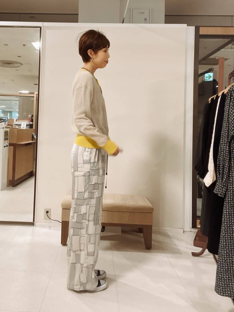 IWAMOさんの「UNTITLED｜ブロッキングプリントパンツ」を使ったコーディネート