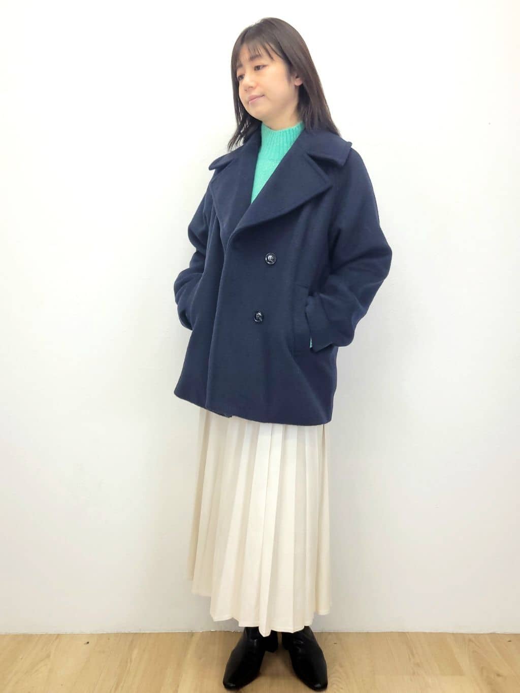 LISAさんの「OPAQUE.CLIP｜カシミヤブレンドウールミドルピーコート」を使ったコーディネート