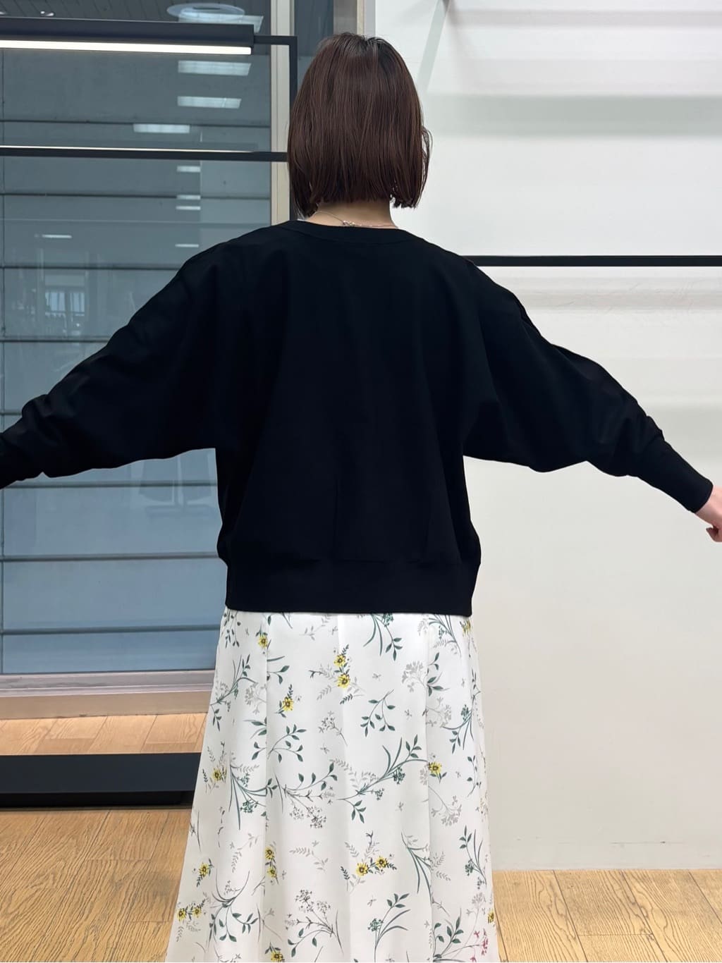 asamiさんの「INDIVI｜【洗える／アンサンブル可能】シンプルデザインニット」を使ったコーディネート