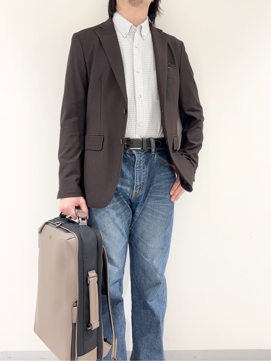 及川さんの「TAKEO KIKUCHI｜【抗菌防臭/シーズンレス】シアサッカーギンガムチェック ストレッチシャツ」を使ったコーディネート