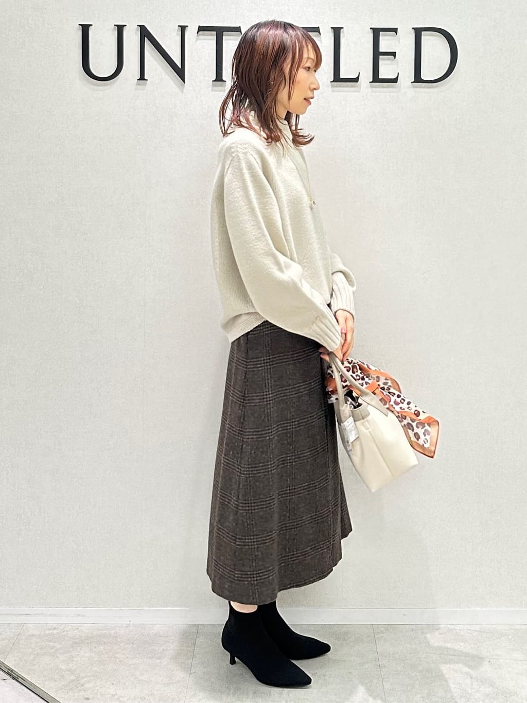 Miwaさんの「UNTITLED｜【ふんわり/タイト見え】グレンチェックスカート」を使ったコーディネート